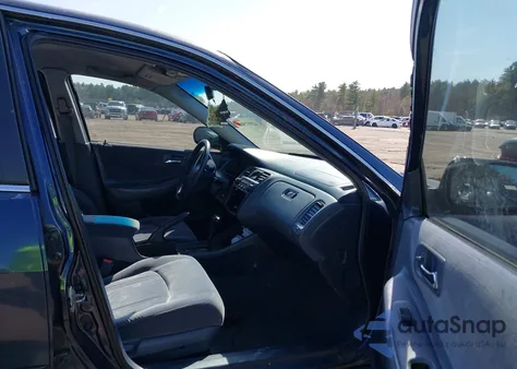 2000 Honda Accord 2.3 Lx from USA, damaged, VIN 1HGCG665XYA114576